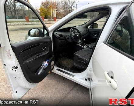 Белый Рено Сценик, объемом двигателя 1.5 л и пробегом 265 тыс. км за 6800 $, фото 7 на Automoto.ua