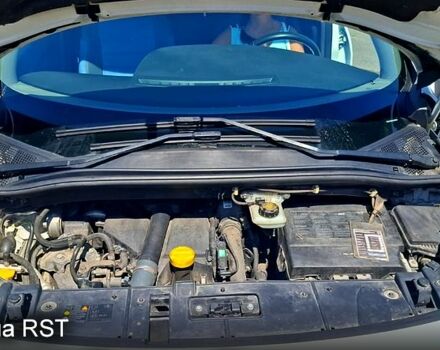 Білий Рено Сценік, об'ємом двигуна 1.5 л та пробігом 215 тис. км за 9800 $, фото 4 на Automoto.ua