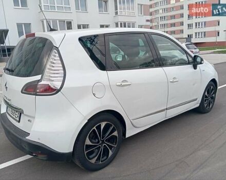 Белый Рено Сценик, объемом двигателя 1.5 л и пробегом 265 тыс. км за 6400 $, фото 5 на Automoto.ua