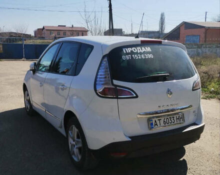 Белый Рено Сценик, объемом двигателя 1.46 л и пробегом 200 тыс. км за 8900 $, фото 3 на Automoto.ua
