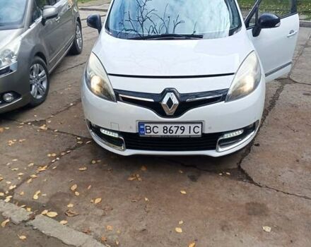 Рено Сценик 2015 в Львове на Automoto.ua Белый Рено Сценик, объемом двигателя 1.5 л и пробегом 190 тыс. км за 10000 $, фото 9 на Automoto.ua