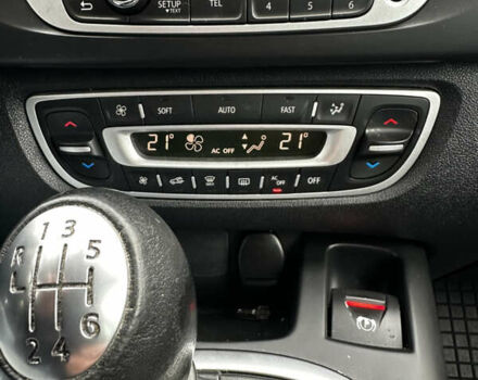 Белый Рено Сценик, объемом двигателя 1.46 л и пробегом 172 тыс. км за 8750 $, фото 14 на Automoto.ua