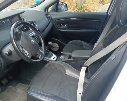 Рено Сценик 2015 в Львове на Automoto.ua Белый Рено Сценик, объемом двигателя 1.5 л и пробегом 190 тыс. км за 10000 $, фото 1 на Automoto.ua