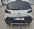 Білий Рено Сценік, об'ємом двигуна 1.6 л та пробігом 379 тис. км за 8100 $, фото 2 на Automoto.ua