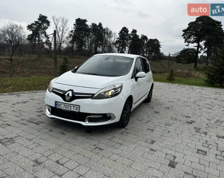 Белый Рено Сценик, объемом двигателя 1.46 л и пробегом 171 тыс. км за 8900 $, фото 1 на Automoto.ua