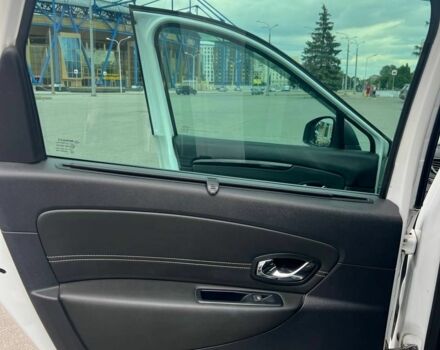 Білий Рено Сценік, об'ємом двигуна 1.46 л та пробігом 330 тис. км за 8900 $, фото 9 на Automoto.ua