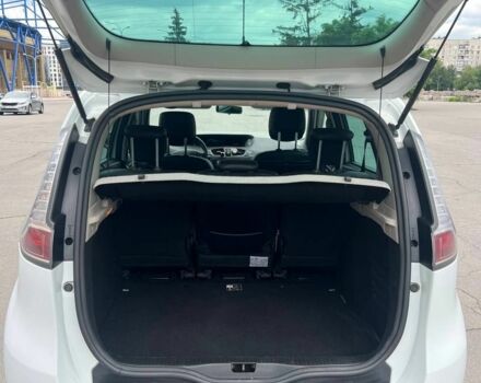 Білий Рено Сценік, об'ємом двигуна 1.46 л та пробігом 330 тис. км за 8900 $, фото 4 на Automoto.ua