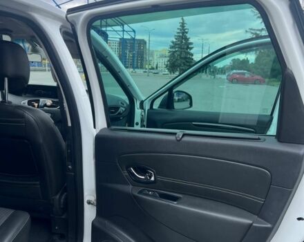 Білий Рено Сценік, об'ємом двигуна 1.46 л та пробігом 330 тис. км за 8900 $, фото 11 на Automoto.ua