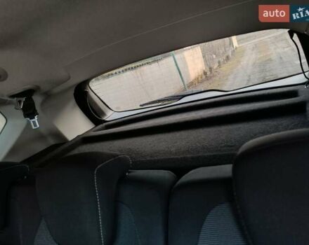 Белый Рено Сценик, объемом двигателя 1.5 л и пробегом 249 тыс. км за 11700 $, фото 23 на Automoto.ua