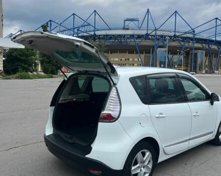 Білий Рено Сценік, об'ємом двигуна 1.46 л та пробігом 330 тис. км за 8900 $, фото 3 на Automoto.ua