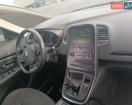 Белый Рено Сценик, объемом двигателя 1.46 л и пробегом 248 тыс. км за 11800 $, фото 12 на Automoto.ua