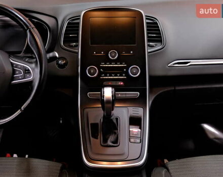 Белый Рено Сценик, объемом двигателя 1.5 л и пробегом 223 тыс. км за 15900 $, фото 48 на Automoto.ua