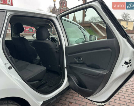 Білий Рено Сценік, об'ємом двигуна 1.5 л та пробігом 176 тис. км за 13300 $, фото 17 на Automoto.ua