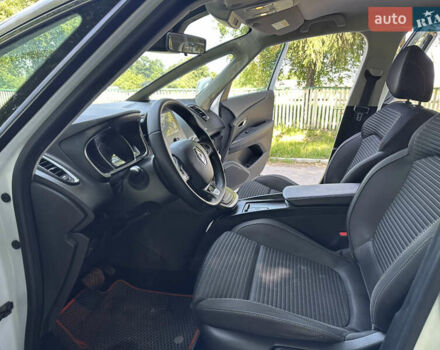 Белый Рено Сценик, объемом двигателя 1.46 л и пробегом 210 тыс. км за 14999 $, фото 34 на Automoto.ua