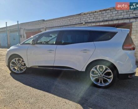 Белый Рено Сценик, объемом двигателя 1.6 л и пробегом 230 тыс. км за 14800 $, фото 5 на Automoto.ua