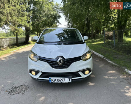 Белый Рено Сценик, объемом двигателя 1.46 л и пробегом 210 тыс. км за 14999 $, фото 1 на Automoto.ua