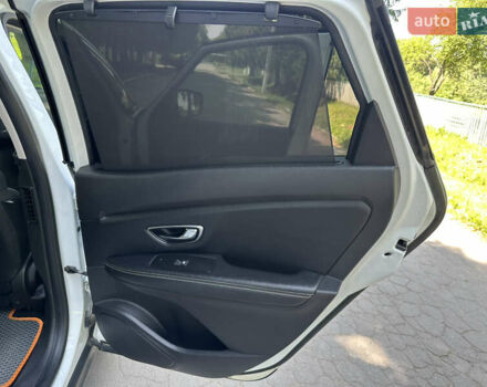 Белый Рено Сценик, объемом двигателя 1.46 л и пробегом 210 тыс. км за 14999 $, фото 50 на Automoto.ua