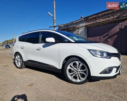 Белый Рено Сценик, объемом двигателя 1.6 л и пробегом 230 тыс. км за 14800 $, фото 1 на Automoto.ua