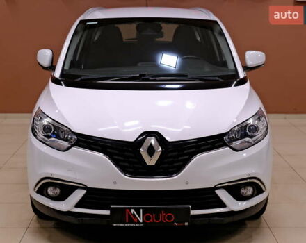 Белый Рено Сценик, объемом двигателя 1.5 л и пробегом 223 тыс. км за 15900 $, фото 1 на Automoto.ua