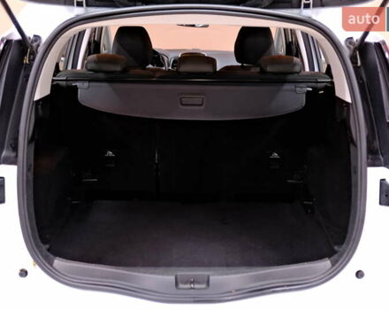 Белый Рено Сценик, объемом двигателя 1.5 л и пробегом 223 тыс. км за 15900 $, фото 50 на Automoto.ua