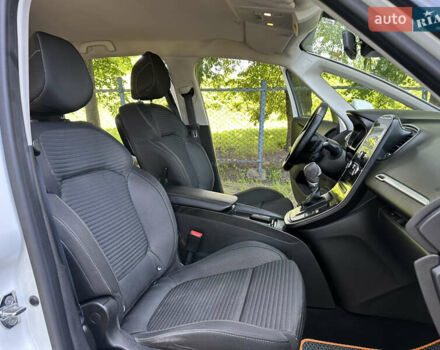 Белый Рено Сценик, объемом двигателя 1.46 л и пробегом 210 тыс. км за 14999 $, фото 37 на Automoto.ua