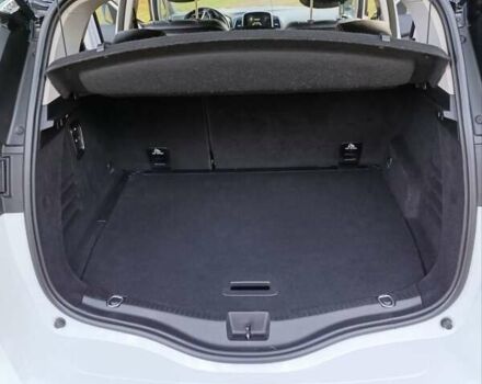 Белый Рено Сценик, объемом двигателя 1.6 л и пробегом 232 тыс. км за 17100 $, фото 11 на Automoto.ua