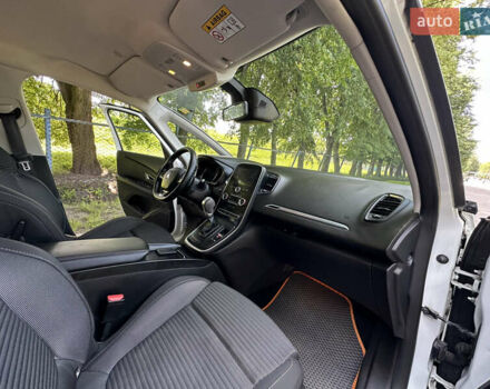 Белый Рено Сценик, объемом двигателя 1.46 л и пробегом 210 тыс. км за 14999 $, фото 38 на Automoto.ua