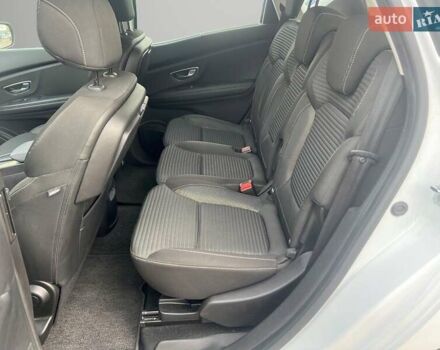 Білий Рено Сценік, об'ємом двигуна 1.5 л та пробігом 285 тис. км за 17000 $, фото 6 на Automoto.ua