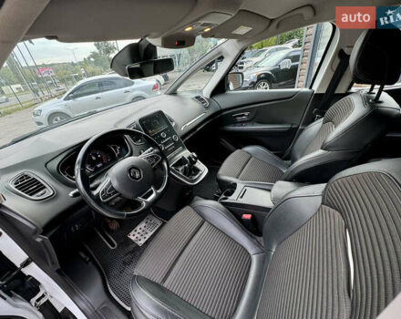 Белый Рено Сценик, объемом двигателя 1.5 л и пробегом 204 тыс. км за 13700 $, фото 19 на Automoto.ua