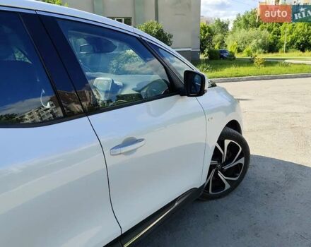 Белый Рено Сценик, объемом двигателя 1.6 л и пробегом 261 тыс. км за 16500 $, фото 9 на Automoto.ua