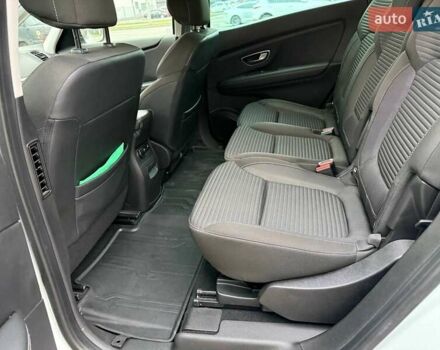 Белый Рено Сценик, объемом двигателя 1.8 л и пробегом 163 тыс. км за 14500 $, фото 10 на Automoto.ua