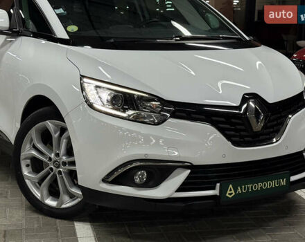 Белый Рено Сценик, объемом двигателя 1.8 л и пробегом 174 тыс. км за 18500 $, фото 3 на Automoto.ua