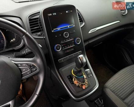 Белый Рено Сценик, объемом двигателя 1.8 л и пробегом 230 тыс. км за 16800 $, фото 45 на Automoto.ua