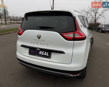 Белый Рено Сценик, объемом двигателя 1.8 л и пробегом 230 тыс. км за 16800 $, фото 24 на Automoto.ua
