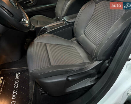 Белый Рено Сценик, объемом двигателя 1.8 л и пробегом 174 тыс. км за 18500 $, фото 19 на Automoto.ua