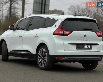 Белый Рено Сценик, объемом двигателя 1.8 л и пробегом 230 тыс. км за 16800 $, фото 20 на Automoto.ua
