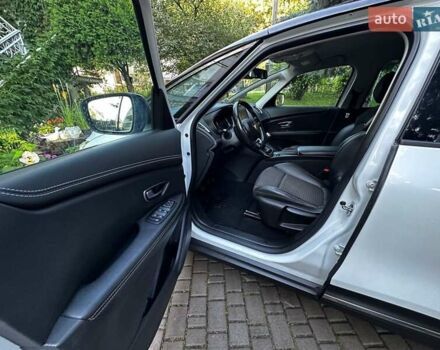 Белый Рено Сценик, объемом двигателя 1.7 л и пробегом 153 тыс. км за 13900 $, фото 11 на Automoto.ua