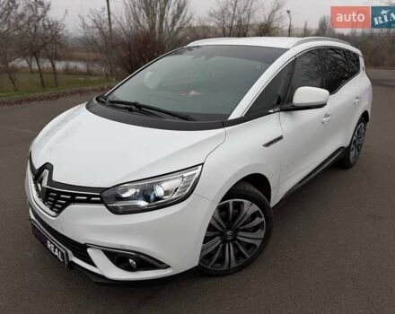 Белый Рено Сценик, объемом двигателя 1.8 л и пробегом 230 тыс. км за 16800 $, фото 10 на Automoto.ua