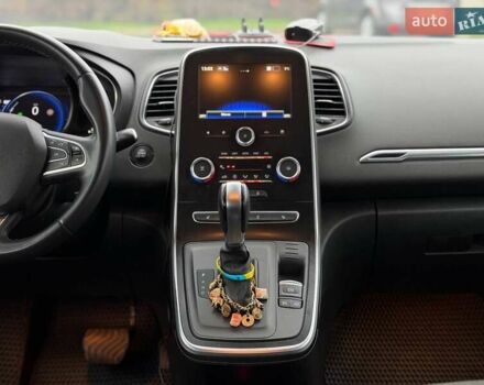 Белый Рено Сценик, объемом двигателя 1.8 л и пробегом 230 тыс. км за 16800 $, фото 39 на Automoto.ua