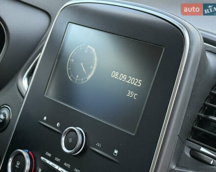 Белый Рено Сценик, объемом двигателя 1.7 л и пробегом 140 тыс. км за 16750 $, фото 46 на Automoto.ua