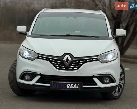 Белый Рено Сценик, объемом двигателя 1.8 л и пробегом 230 тыс. км за 16800 $, фото 2 на Automoto.ua