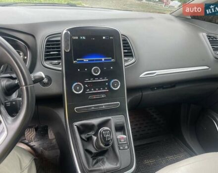 Рено Сценик 2019 в Луцке на Automoto.ua Белый Рено Сценик, объемом двигателя 1.7 л и пробегом 206 тыс. км за 14890 $, фото 24 на Automoto.ua