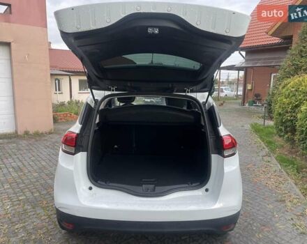 Рено Сценик 2019 в Луцке на Automoto.ua Белый Рено Сценик, объемом двигателя 1.7 л и пробегом 206 тыс. км за 14890 $, фото 7 на Automoto.ua