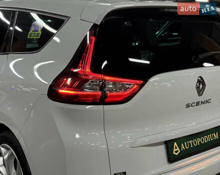 Белый Рено Сценик, объемом двигателя 1.8 л и пробегом 174 тыс. км за 18500 $, фото 10 на Automoto.ua