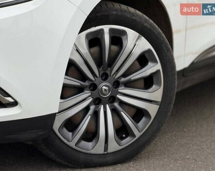 Белый Рено Сценик, объемом двигателя 1.8 л и пробегом 230 тыс. км за 16800 $, фото 6 на Automoto.ua