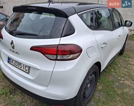 Белый Рено Сценик, объемом двигателя 1.7 л и пробегом 70 тыс. км за 15500 $, фото 2 на Automoto.ua
