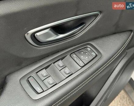 Белый Рено Сценик, объемом двигателя 1.8 л и пробегом 230 тыс. км за 16800 $, фото 34 на Automoto.ua