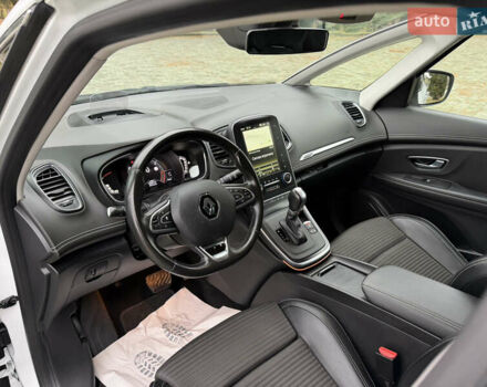 Белый Рено Сценик, объемом двигателя 1.7 л и пробегом 157 тыс. км за 16499 $, фото 23 на Automoto.ua