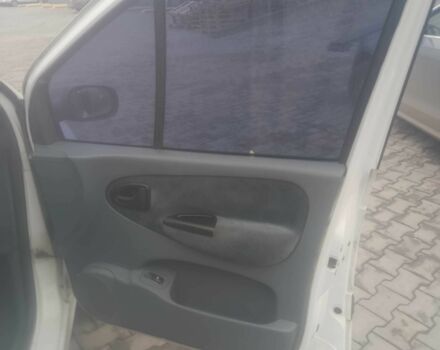Білий Рено Сценік, об'ємом двигуна 1.6 л та пробігом 235 тис. км за 1400 $, фото 7 на Automoto.ua