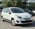 Белый Рено Сценик, объемом двигателя 1.4 л и пробегом 202 тыс. км за 5900 $, фото 1 на Automoto.ua